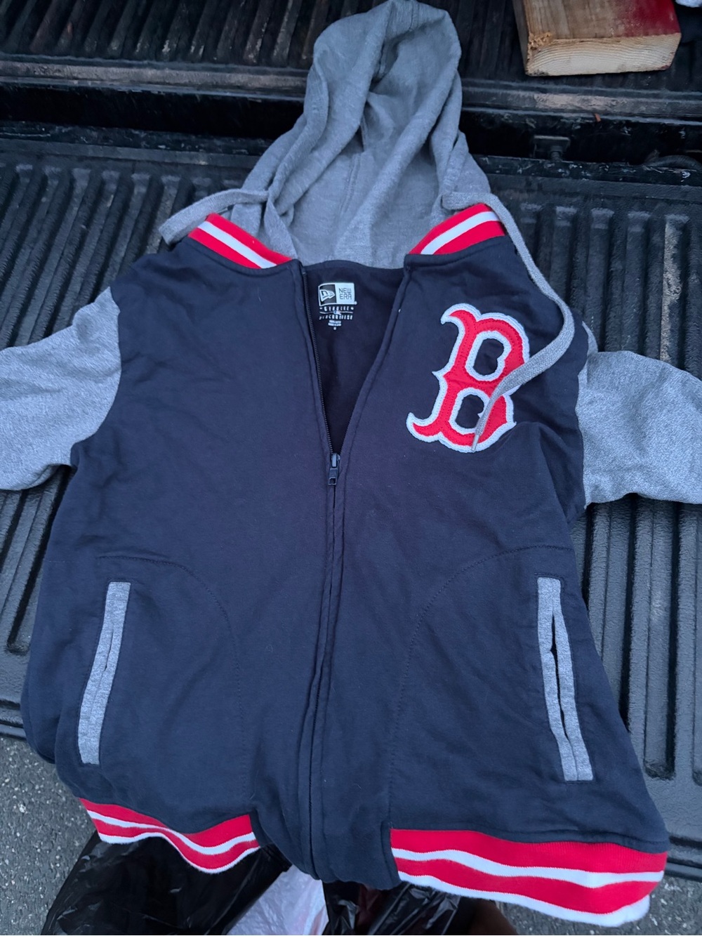 New Era Boston RedSox Medium Zip up Sweatshirt with Red Accent B